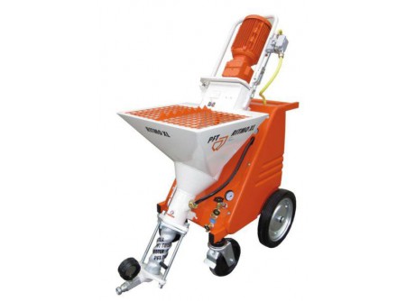 26-00197821 - Vakológép PFT RITMO XL FC 230/400V - PFT RITMO XL FC 230/400V vakológépInnovatív vakológép a PFT-től 230 V vagy 400 V elektromos csatlakozás.Variálható, könnyen szállítható vakológép és univerzális munkaeszköz különféle építési munkához.A kompakt 230 vagy 400 V-os, speciálisan szivattyúzásra, szórásra, felhordásra kifejlesztett vakológép gépi felhasználású száraz habarcsok, folyékony és egyéb anyagok feldolgozására alkalmas, max. 7 mm-es szemcsenagyságig.Nagy szállítási teljesítménynek köszönhetően különféle anyagokkal 20 méteres csőhosszig is hatékonyan használható.Egyszerű kezelés és karbantartásA könnyebb helyszíni mozgatás érdekében 4 kerékkel van felszerelve. Praktikus, csak 70 cm-es szélességű méret.Három külön elemből/modulból áll a felépítmény, és egy személy szerszám nélkül szétszerelheti és egyszerűen szállíthatja.A beépített vezérlőegység jól védett a váz által.A szivattyú cseréje igény esetén gyorsan kivitelezhető.Könnyű és gyors tisztítás a gumi keverőzónának köszönhetően.A biztonsági berendezések megfelelnek a legújabb szabványoknak.  Felhasználás:	Gipszes gépi vakolatok	Meszes-gipszes vakolatok	Cementes vakolatok	Meszes vakolatok	Meszes-cementes vakolatok	Falazó habarcsok	Szigetelő vakolatok	Kitöltő habarcsok	Erősítő és ragasztóhabarcsok	Önterülő esztrich	Folyékony glettek  Tartozékok, felépítés:Meghajtó motor (230/400 V 5,5 kW 400 ford/perc) P-200 légkompresszor (230 V 0,5 kW 200 l/perc)Integrált vezérlőegységAnyagtartály védőráccsalSD 6–3 slimline szivattyúegységDN25 S14 200 Geka vakolópisztoly:		Belső átmérő: 25 mm			Szár hossza: 300 mm			14 mm-es fúvókával	RONDO DN25 vakolótömlő 25 mm x 10 mGeka DN12 Ewo levegő tömlő 11 m, 1/2